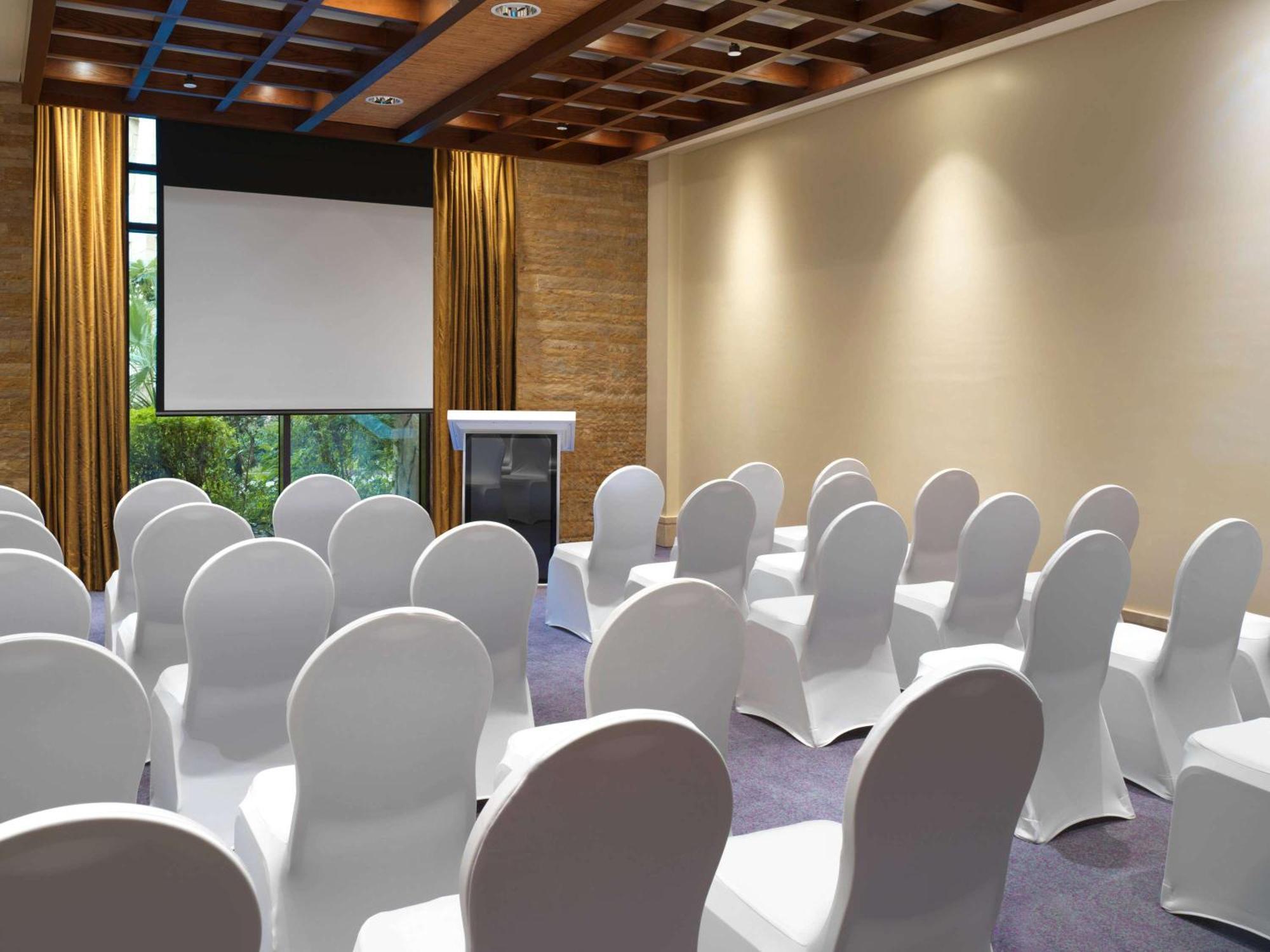 Sofitel Dubai The Palm Resort & Spa Exteriér fotografie Meeting room