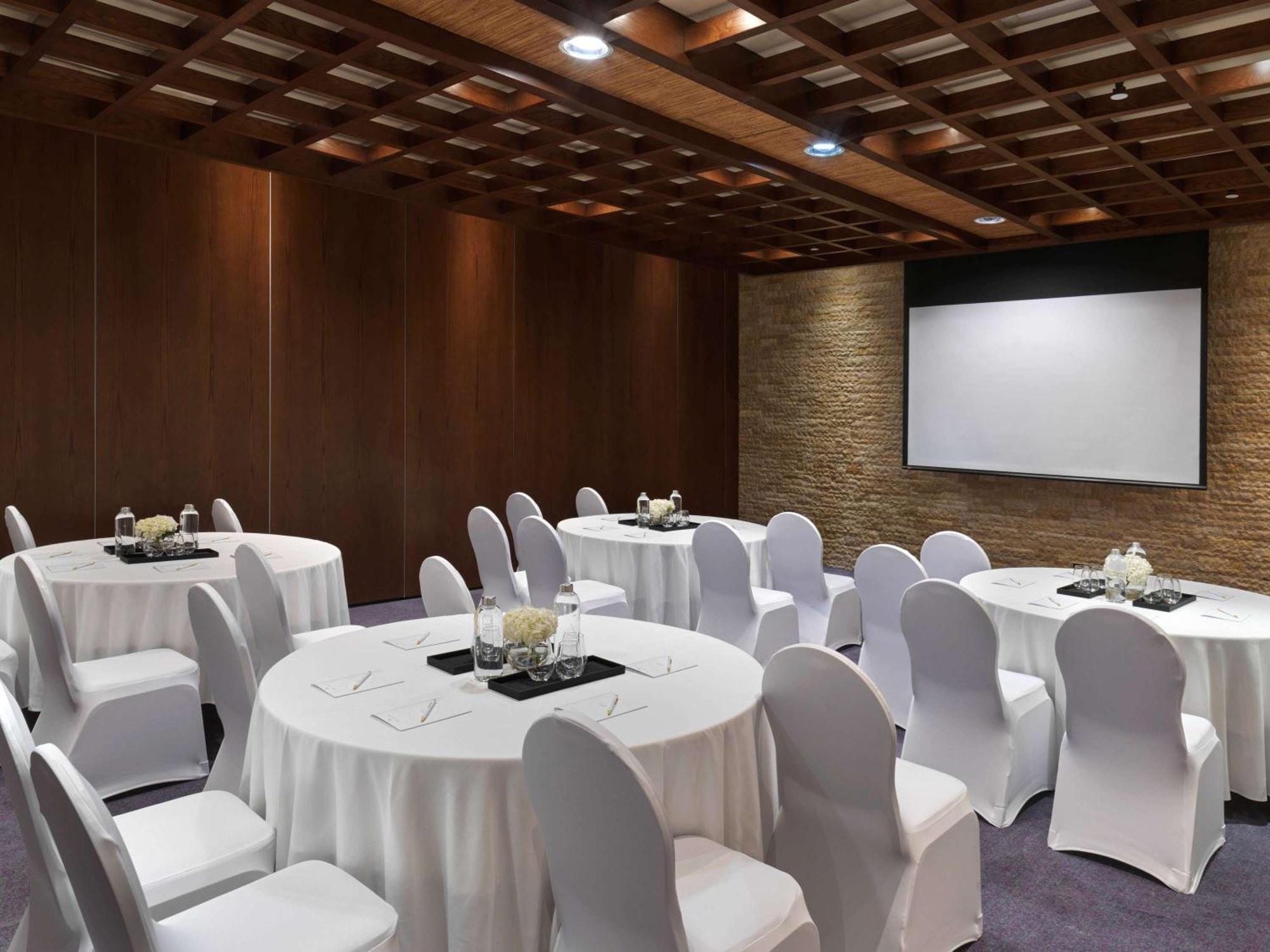 Sofitel Dubai The Palm Resort & Spa Exteriér fotografie Meeting room